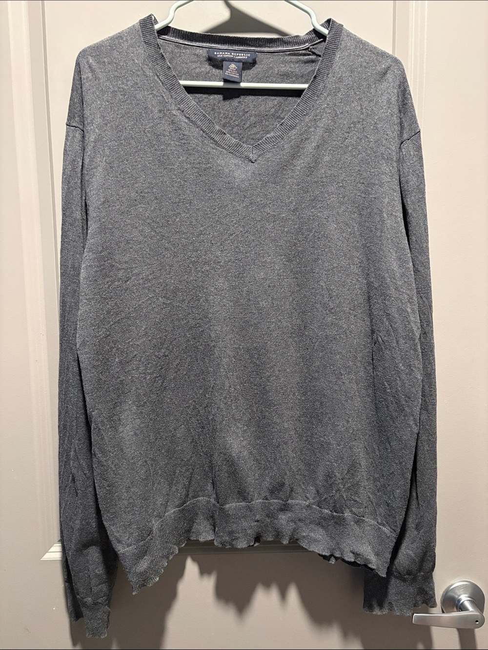 Banana Republic Gray Silk Cotton Cashmere V-Neck Sweater XL Lightweight Luxury